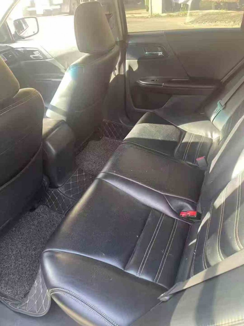 珠海16年本田雅阁6