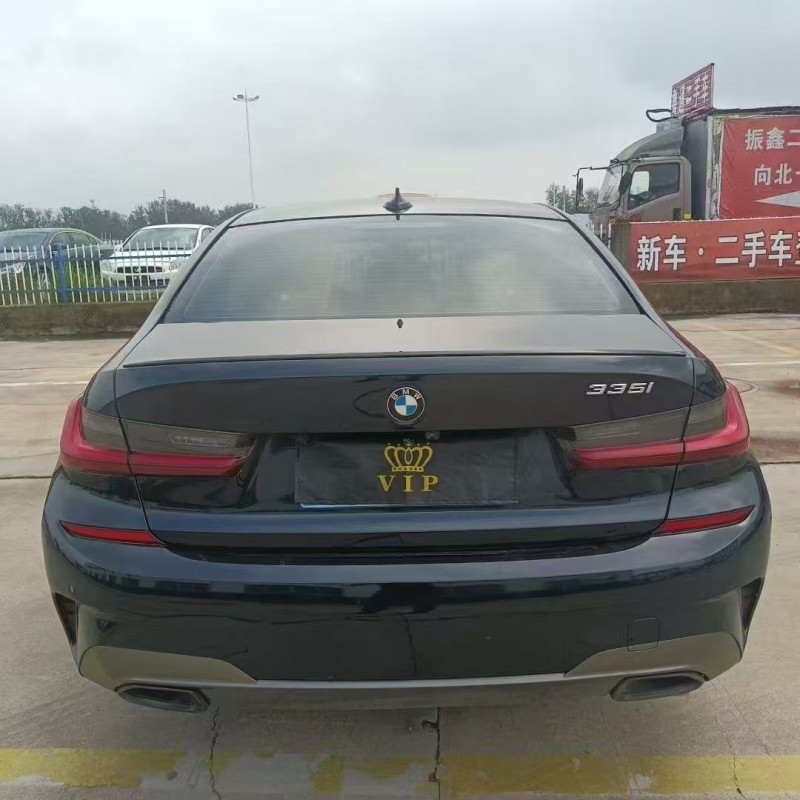 菏泽22年宝马3系9