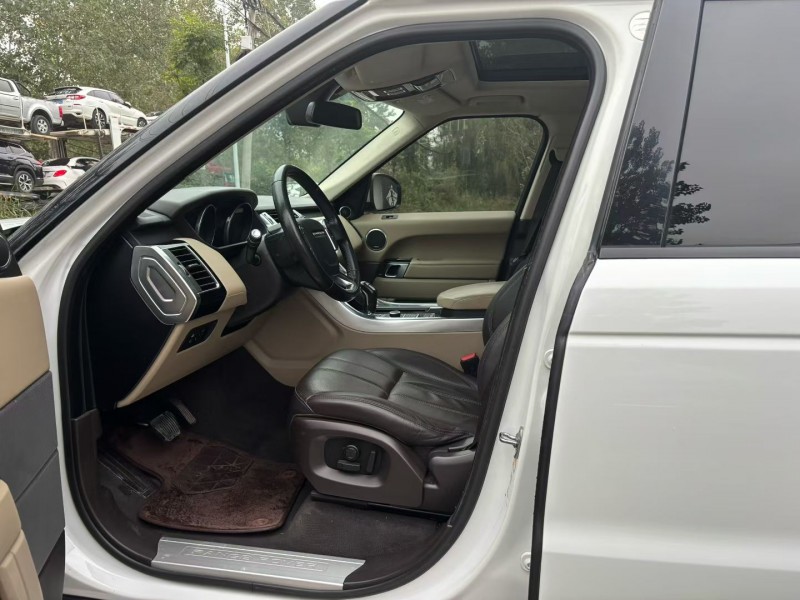 徐州16年路虎揽胜运动6