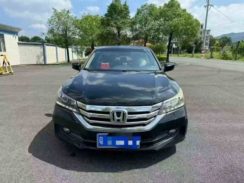 湛江14年本田雅阁1