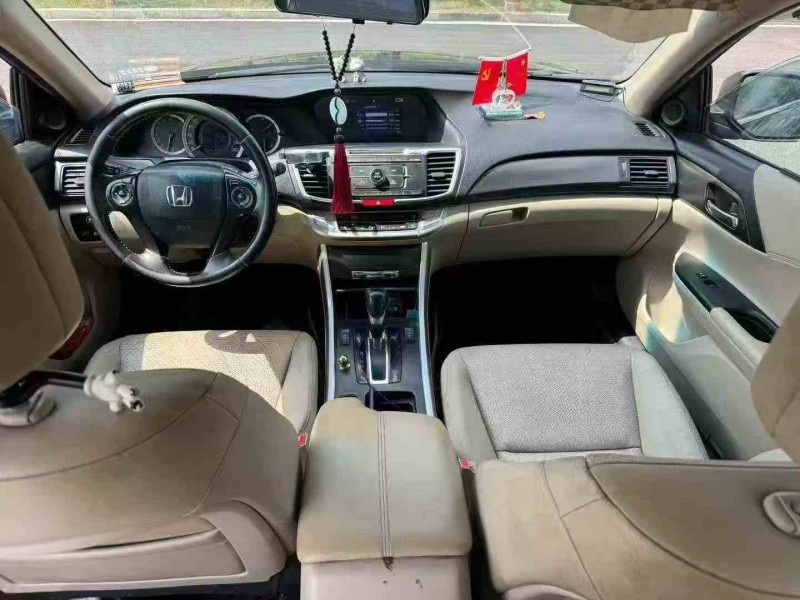 湛江14年本田雅阁6