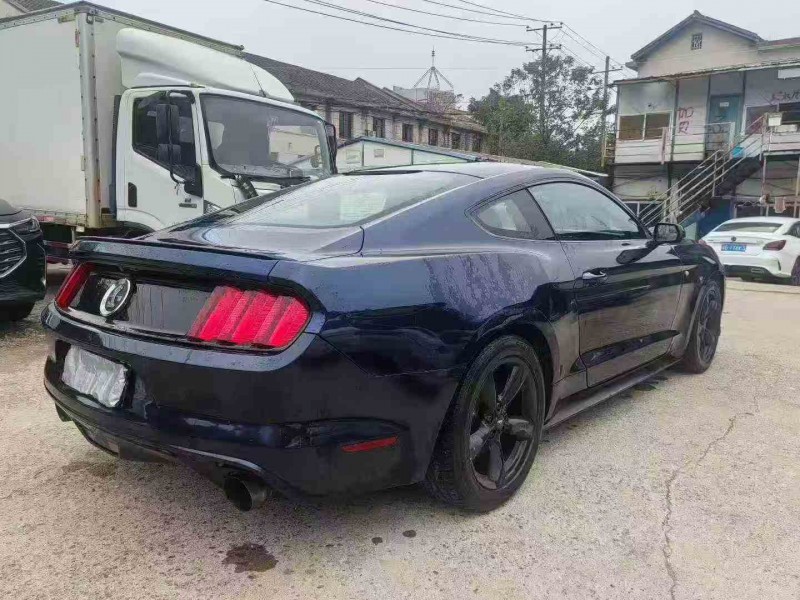 衡阳16年福特野马8