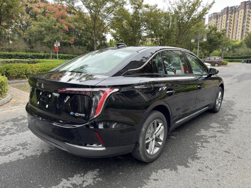 盐城25年红旗E-QM55