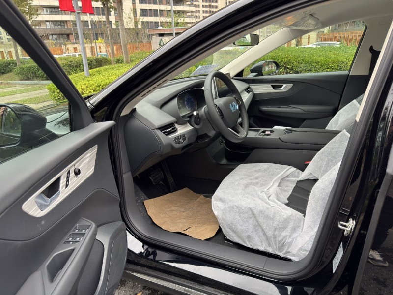 盐城25年红旗E-QM56