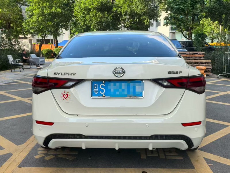 深圳21年日产轩逸7