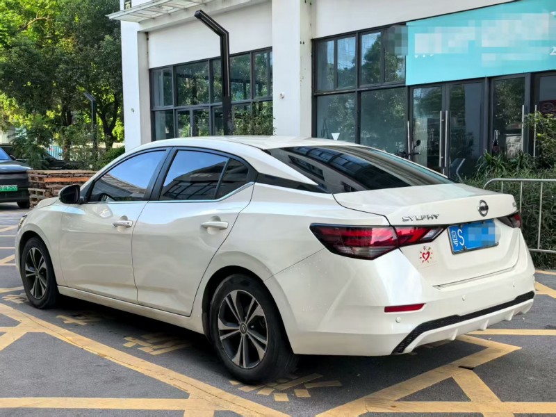 深圳21年日产轩逸9