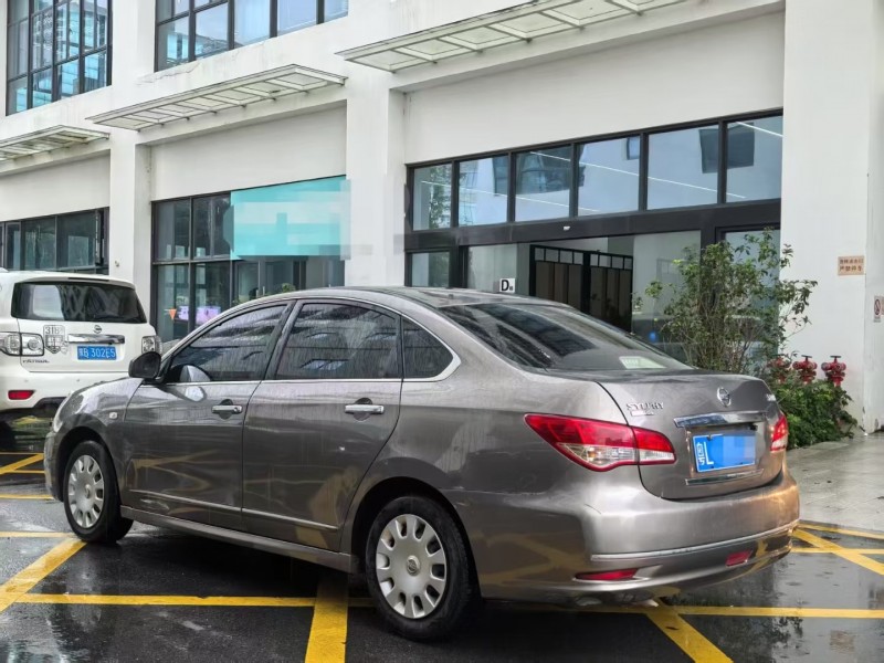 深圳16年日产轩逸7