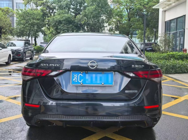 深圳20年日产轩逸4