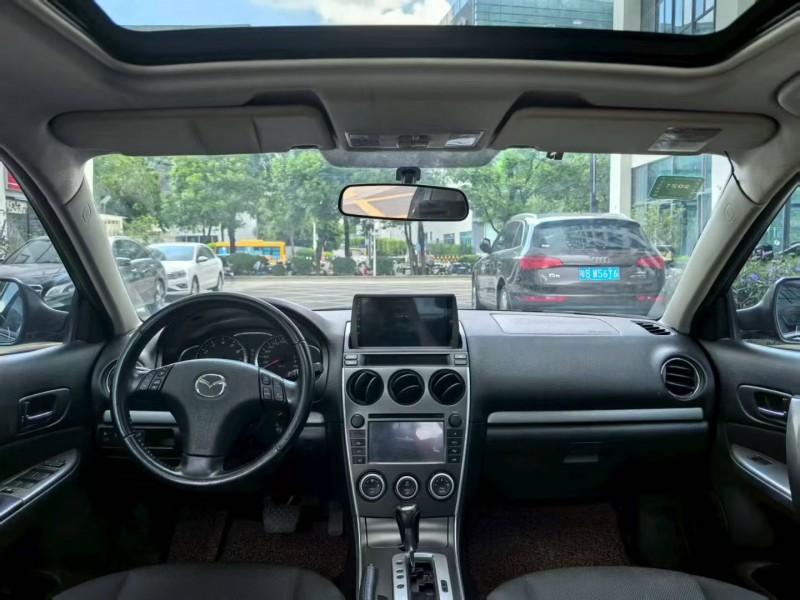 深圳15年马自达64