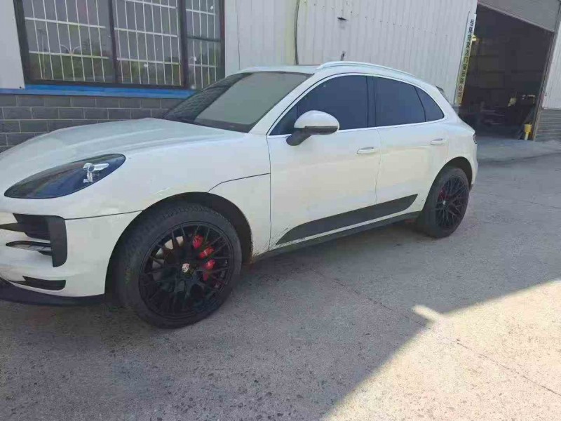 张家界20年保时捷Macan2