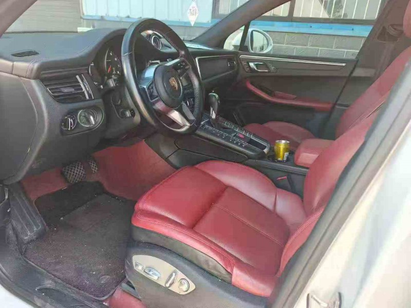 张家界20年保时捷Macan3