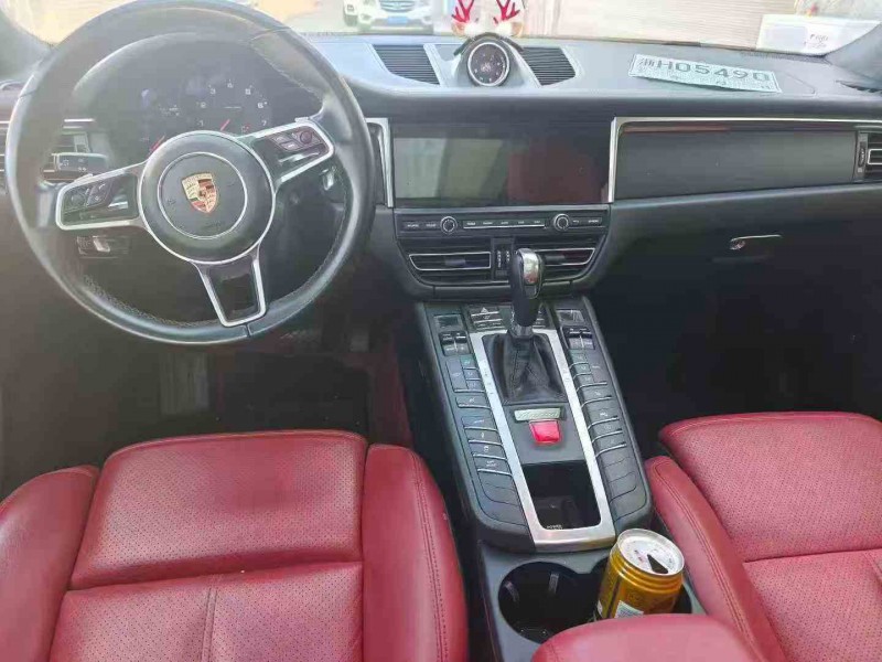 张家界20年保时捷Macan4