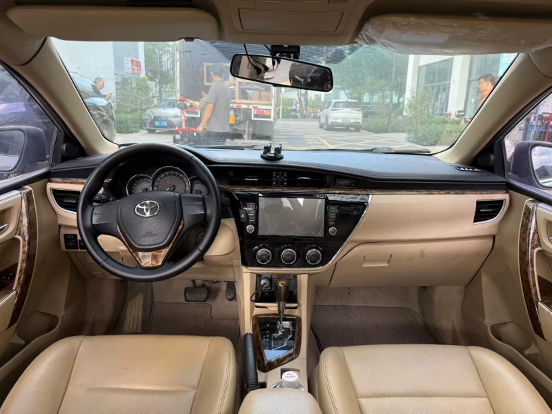 深圳16年丰田卡罗拉3