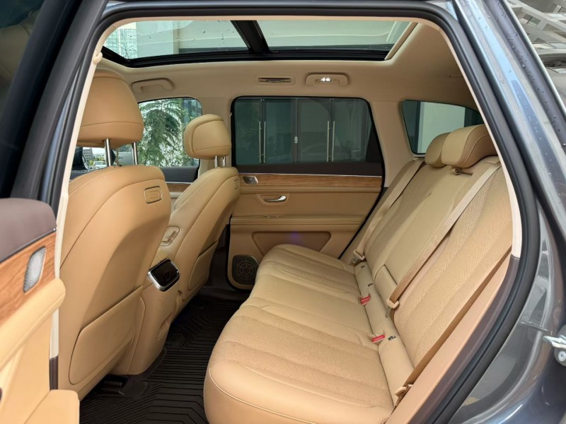 深圳24年华为智选问界5