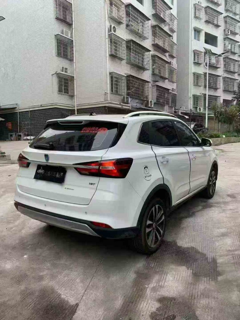 岳阳18年荣威RX37