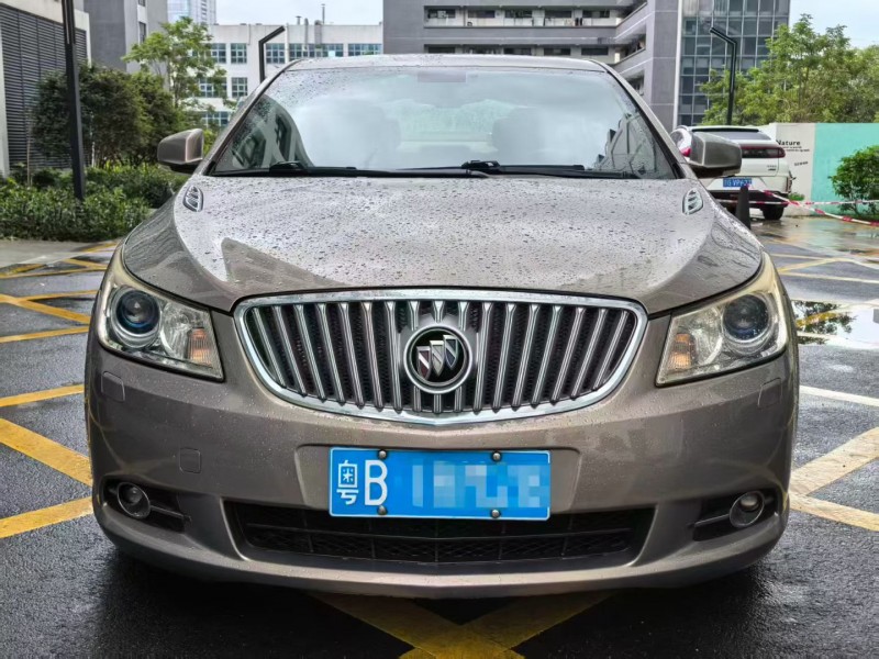 深圳13年别克君越1