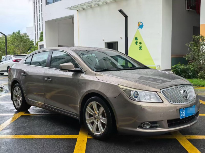 深圳13年别克君越5