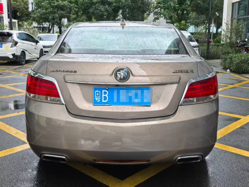 深圳13年别克君越6