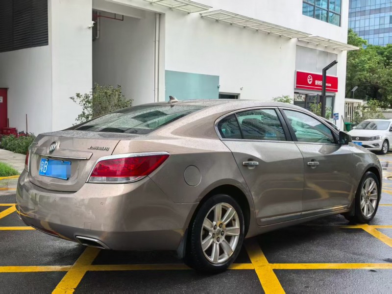 深圳13年别克君越9