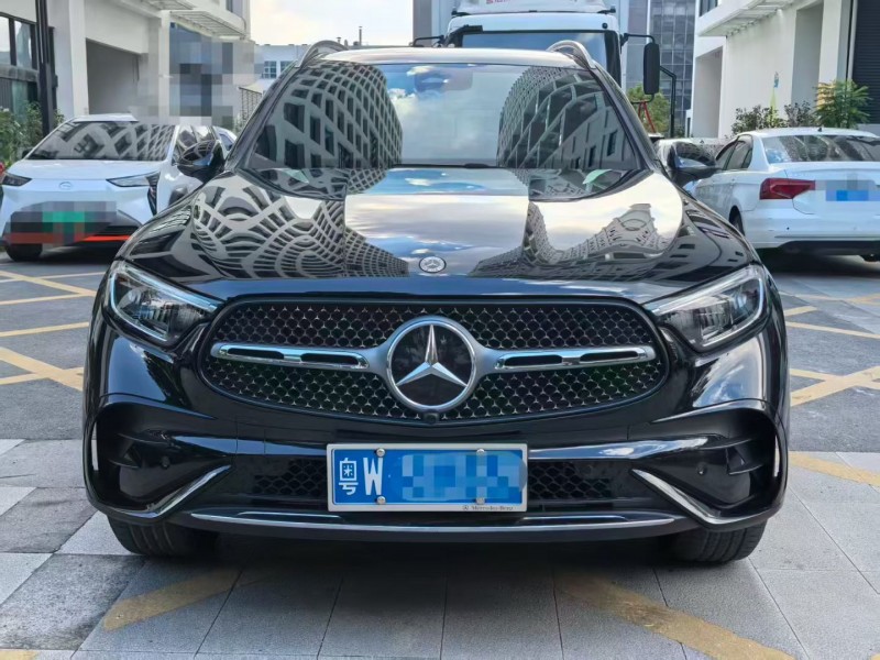深圳23年奔驰GLC1