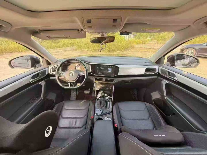 永州21年大众探岳4