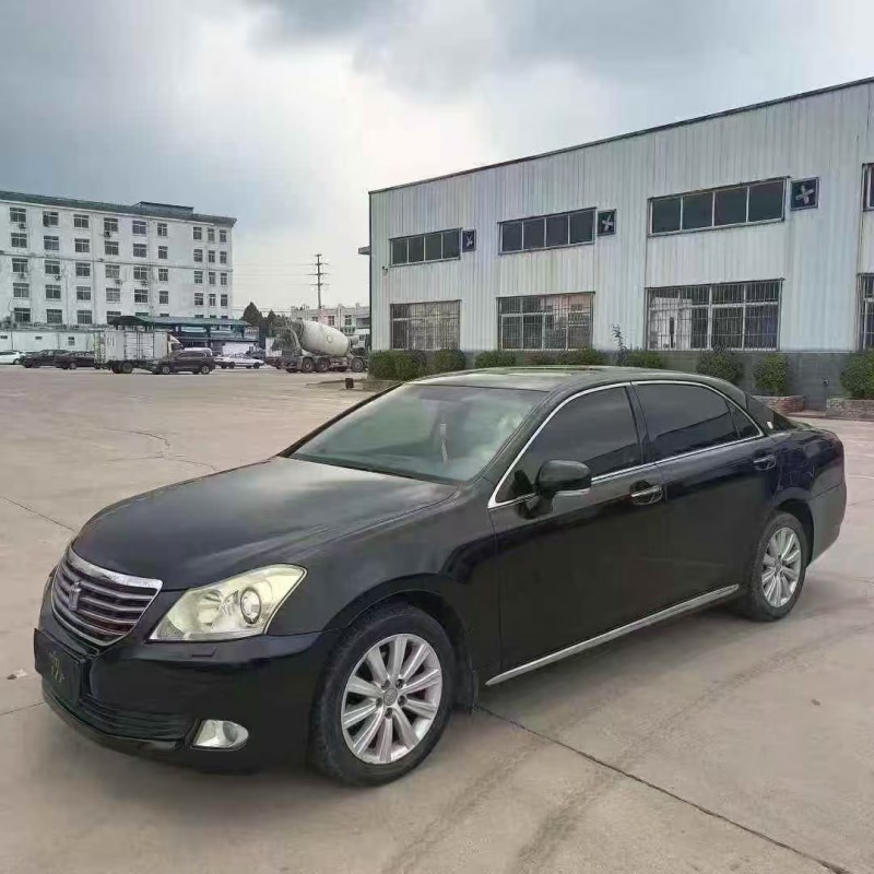 菏泽11年丰田皇冠2