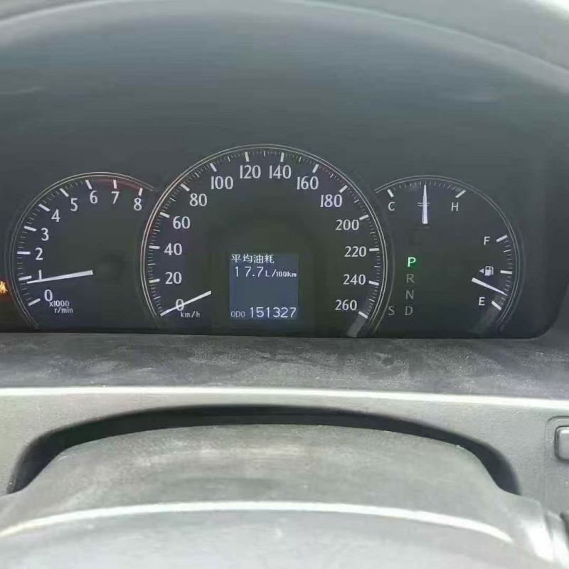 菏泽11年丰田皇冠4