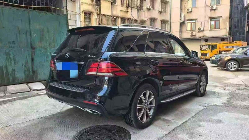 张家界17年奔驰GLE7