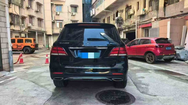 张家界17年奔驰GLE9