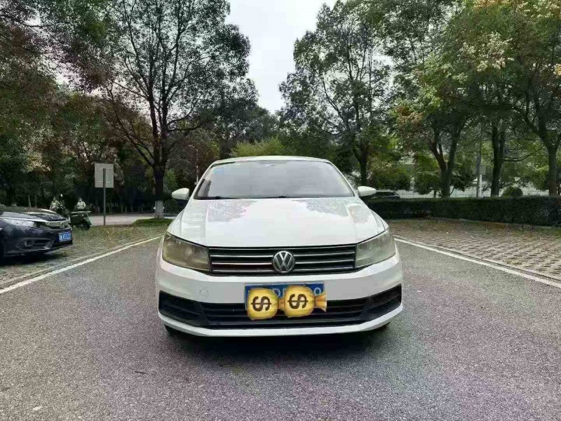 岳阳18年大众桑塔纳1