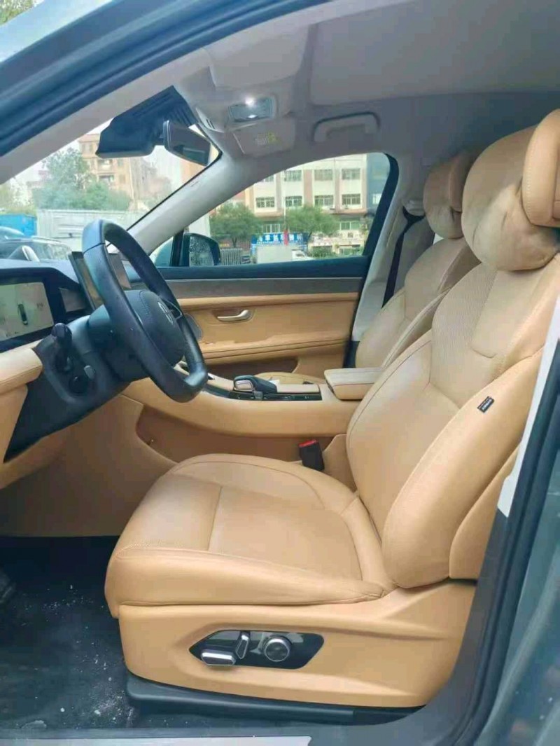 东莞23年华为智选问界4