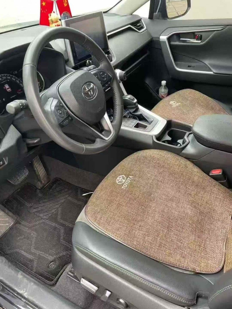 盐城23年丰田RAV4荣放4