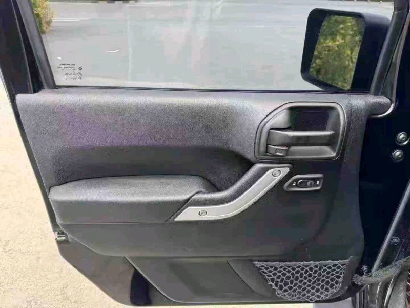 沈阳17年Jeep牧马人3