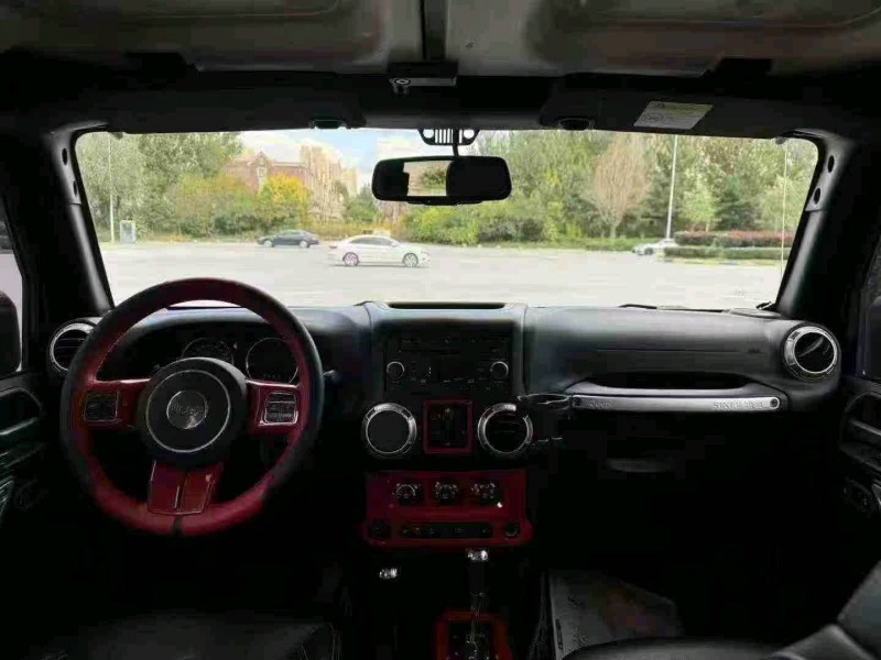 沈阳17年Jeep牧马人7