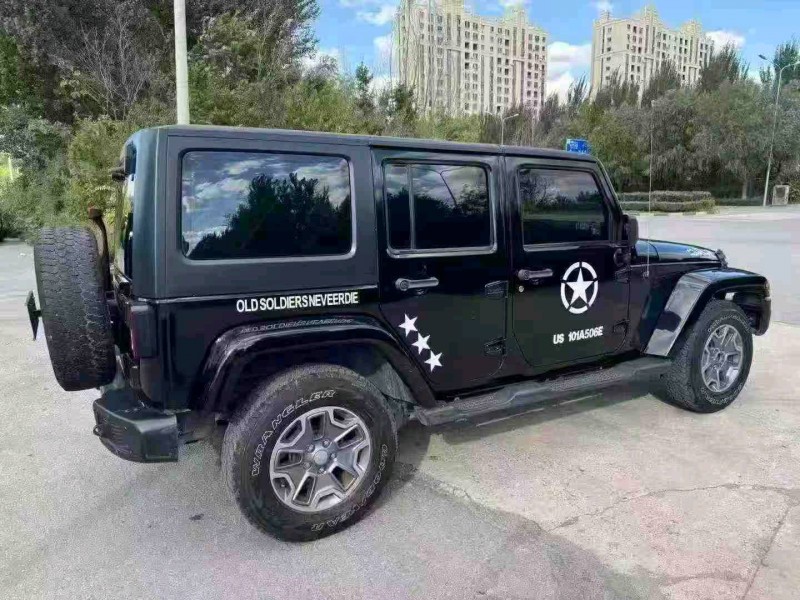 沈阳17年Jeep牧马人9