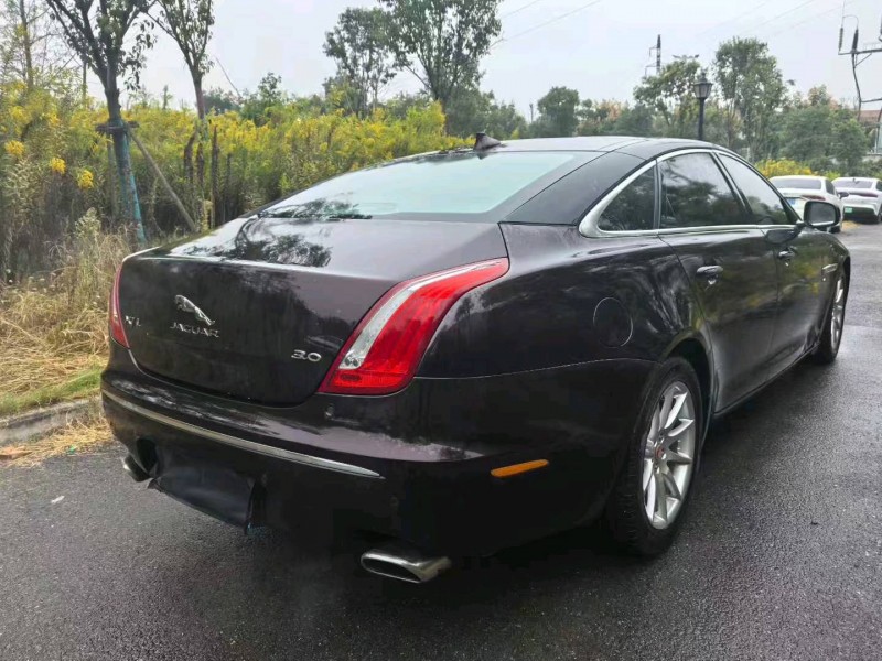 武汉16年捷豹XJL8