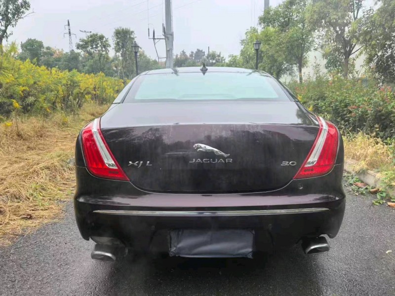武汉16年捷豹XJL9