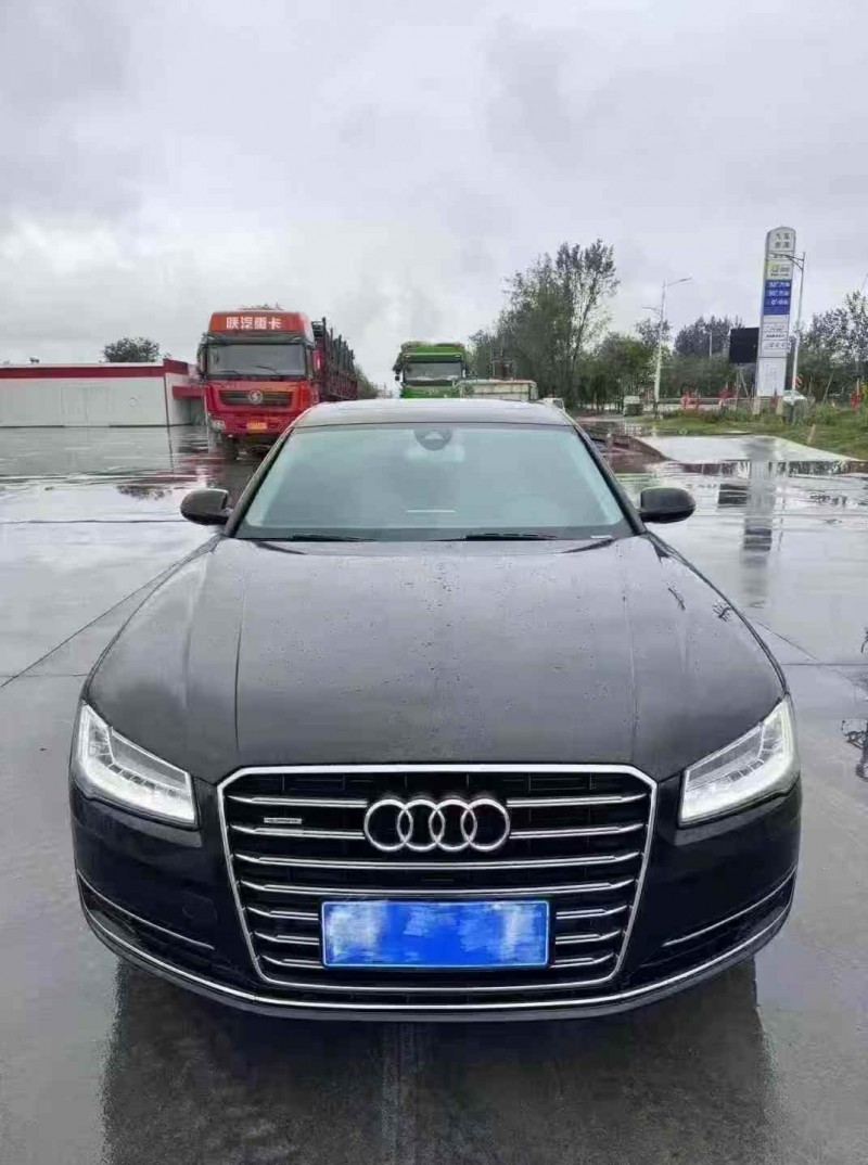济宁15年奥迪A8L1