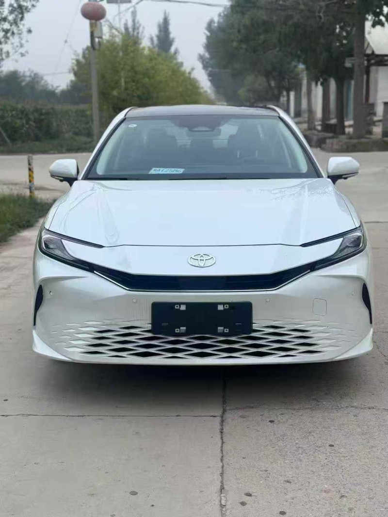 潍坊25年丰田凯美瑞1