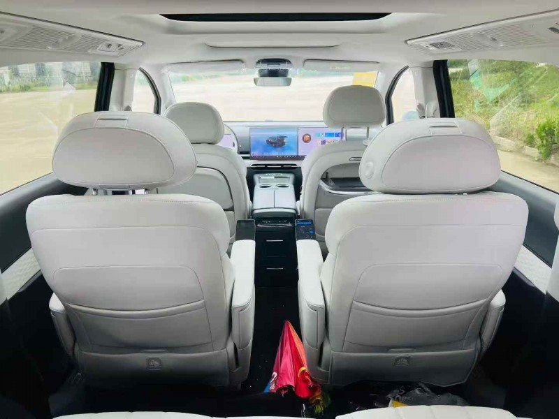 烟台25年岚图汽车梦想家7