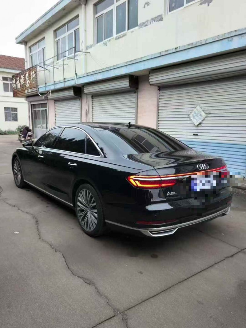 东营19年奥迪A8L7