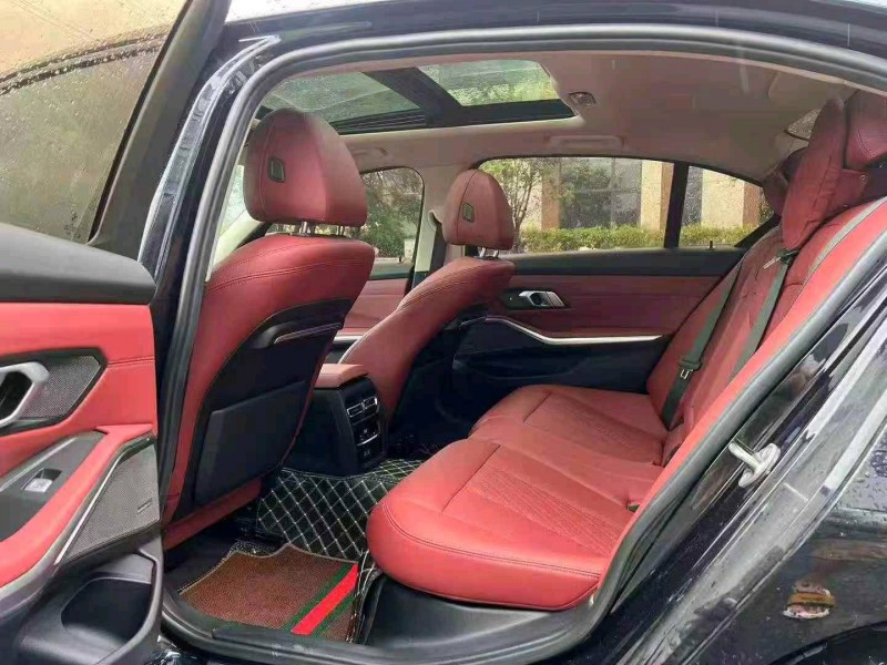 广州22年宝马3系8