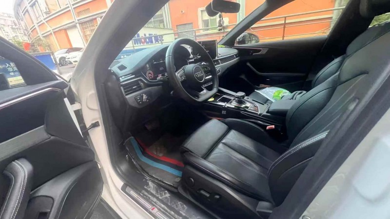 绍兴23年奥迪A4L7