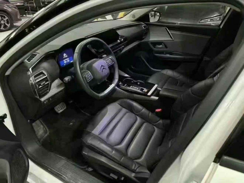 成都23年雪铁龙C54