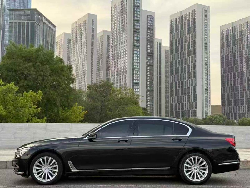 鹰潭18年宝马7系7