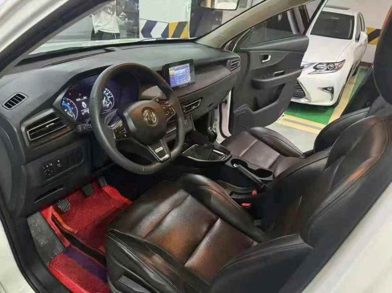 成都22年东风风光4