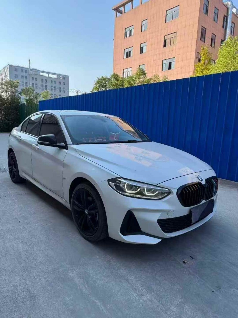 金华23年宝马1系3