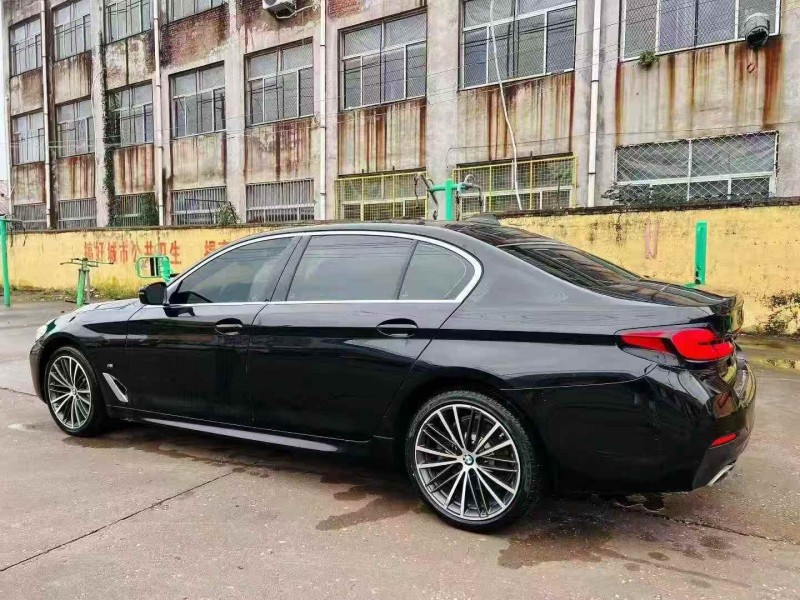 东营21年宝马5系4