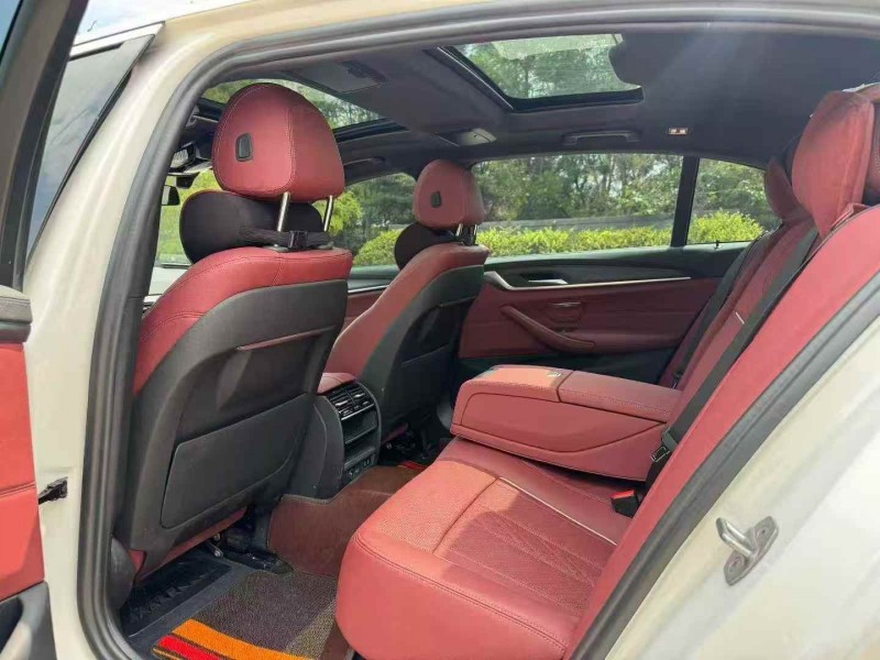 青岛23年宝马5系4