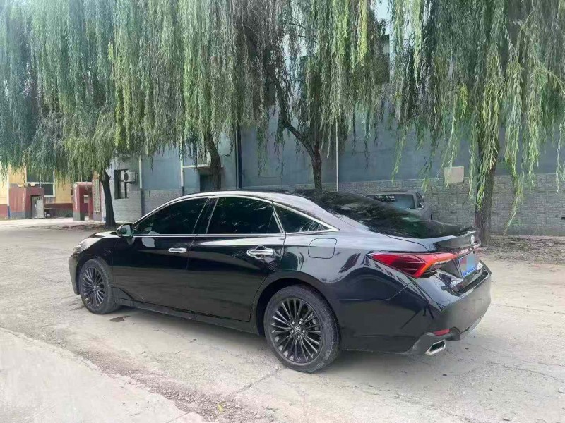 保定21年丰田亚洲龙8